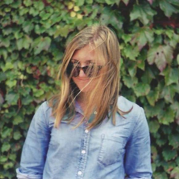 Meet your Posher, Bridget - Picture 1 of 1